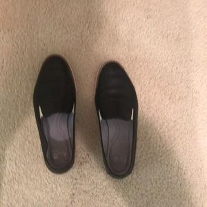Black size 6 Johnston and Murphy shoes